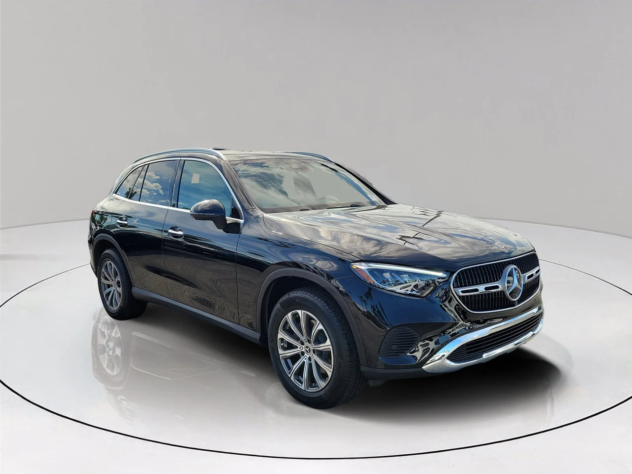 Certified Used 2026 Black Mercedes-Benz GLC 300 image 3