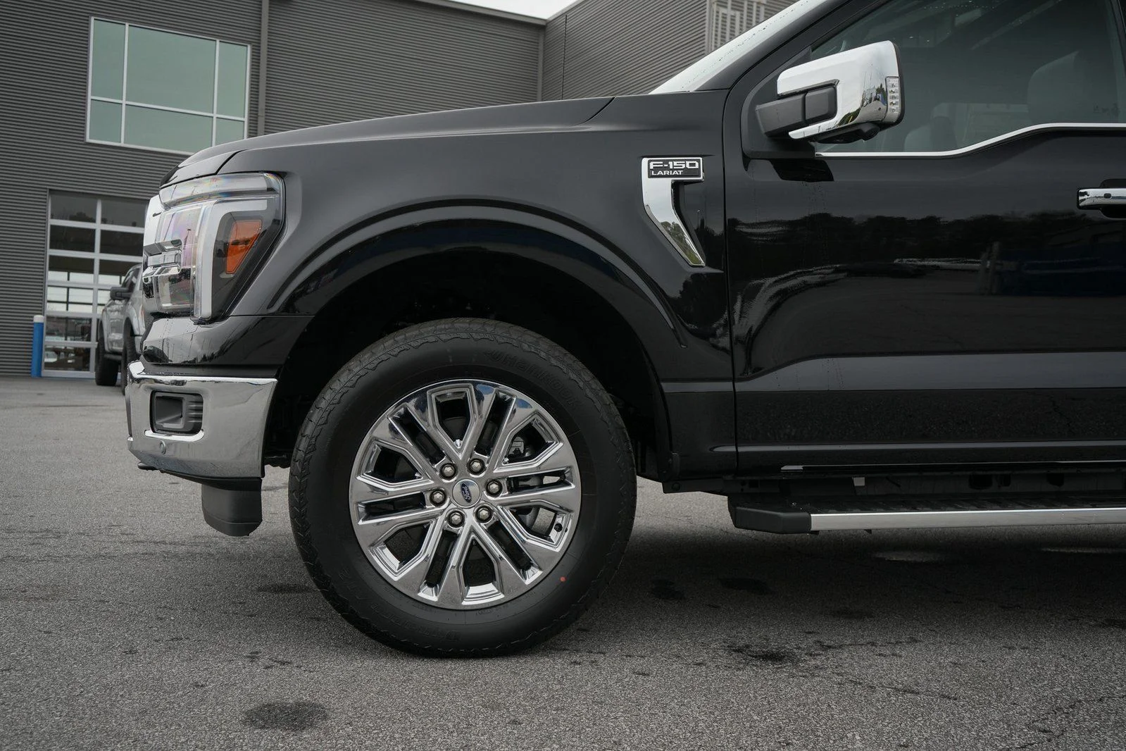 New 2026 Agate Black Metallic Ford Lariat® image 4