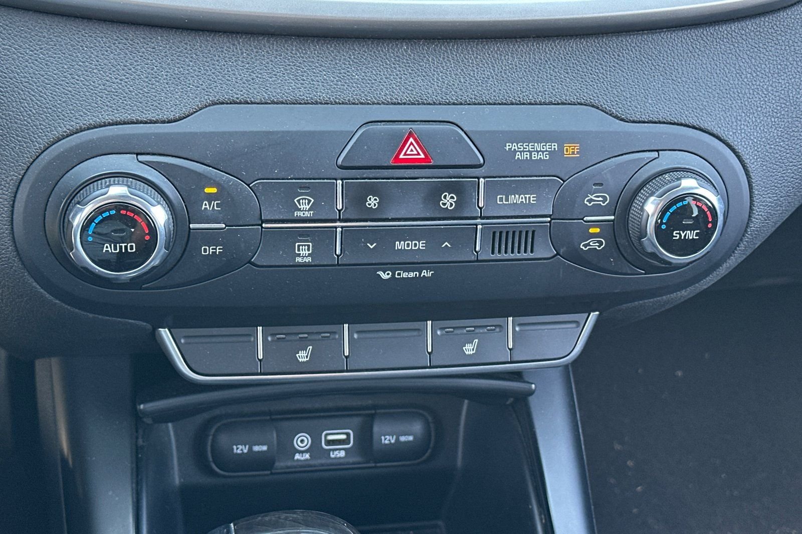Used 2017 Silver Kia LX image 23