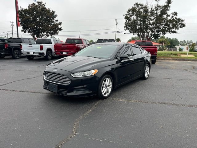 Used 2016 Black Ford SE image 32