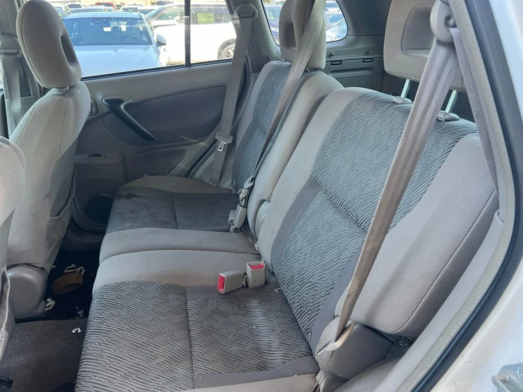 Used 2003  Toyota Base image 6
