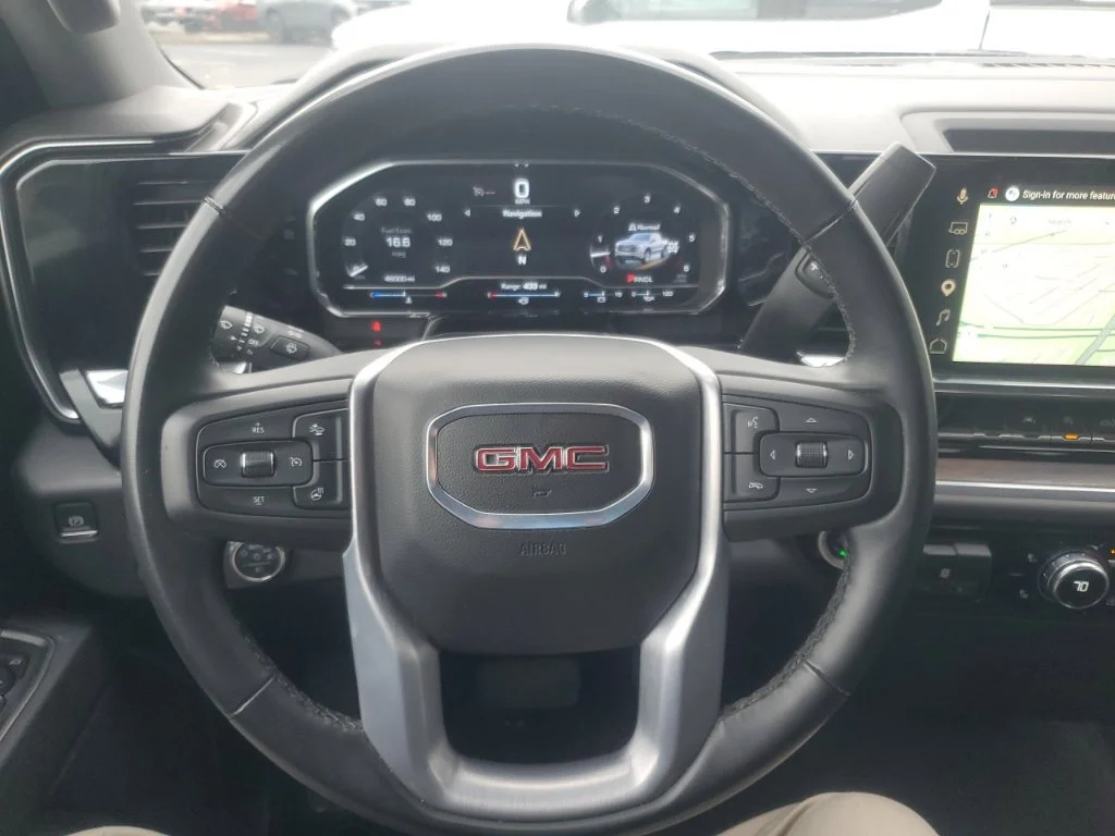 Used 2025 Black GMC SLT image 24