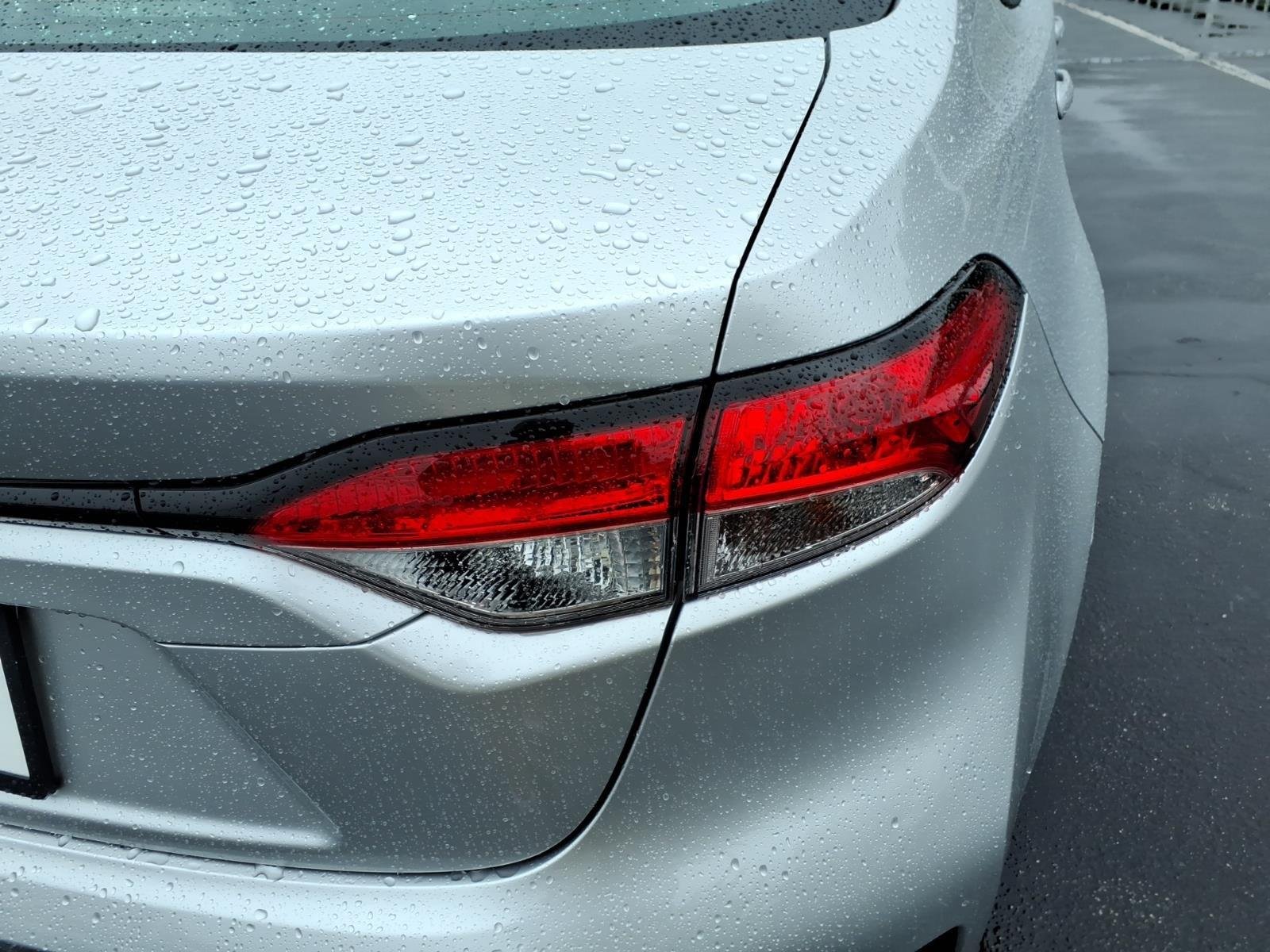 Used 2020 Classic Silver Metallic Toyota L image 16