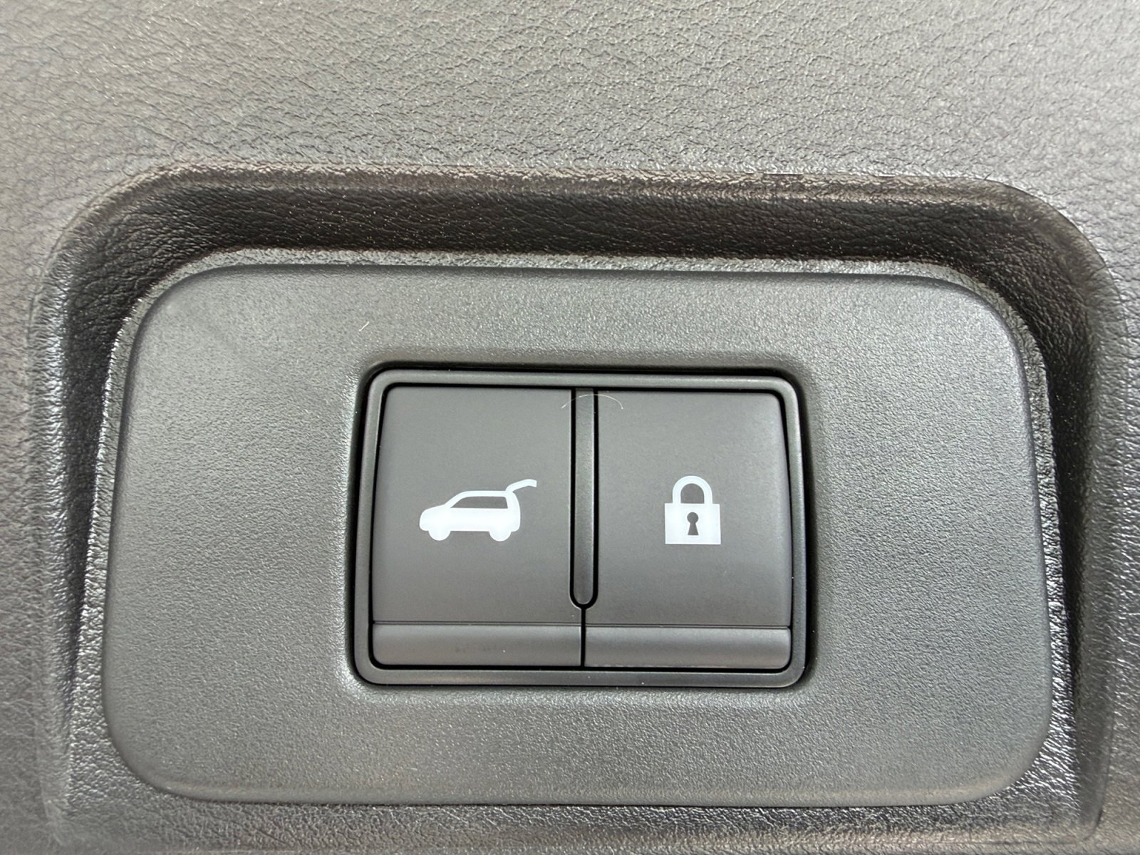 New 2026 Everest White Pearl Tricoat Nissan Rock Creek image 32