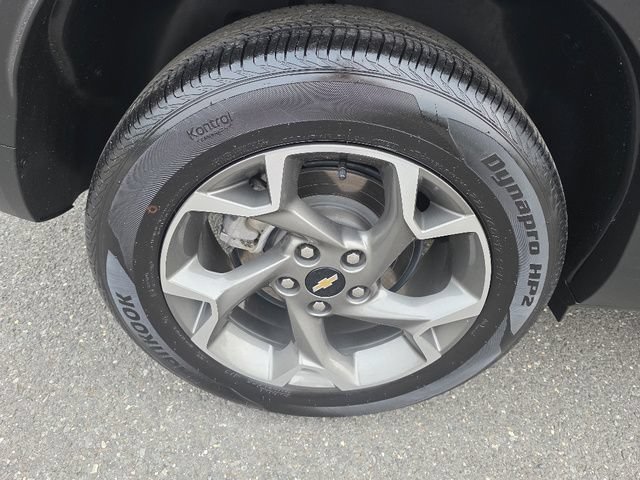 Used 2025 Cypress Gray Chevrolet LT image 27