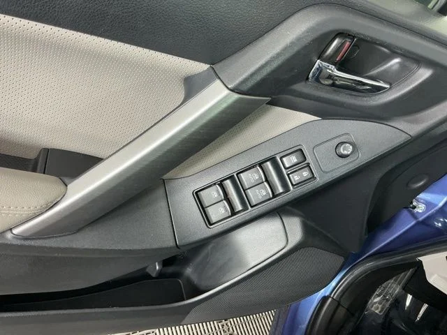 Used 2018 Blue Subaru 2.5i Limited image 13