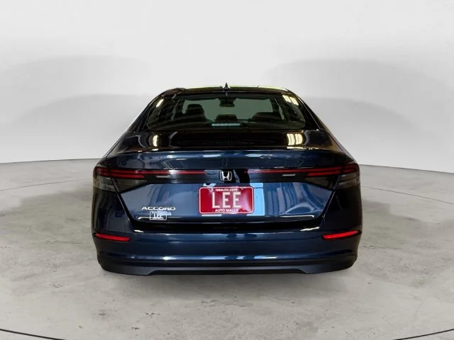 New 2026 Blue Honda SE image 4
