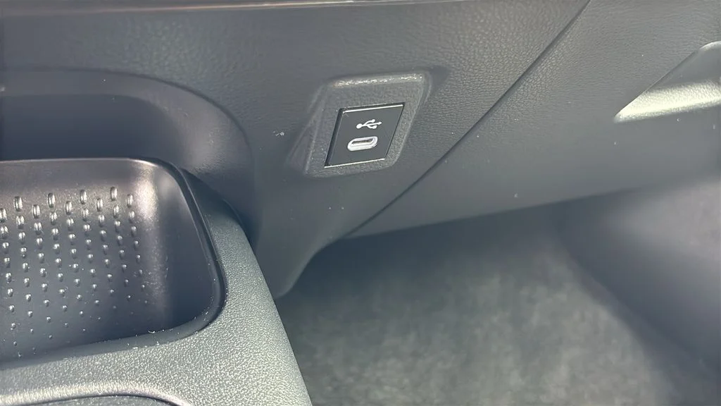Used 2025  Toyota LE image 20