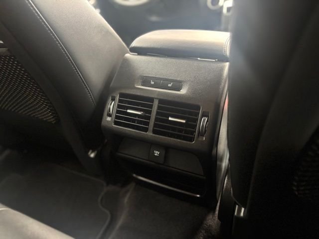 Used 2020 Blue Jaguar SE image 12