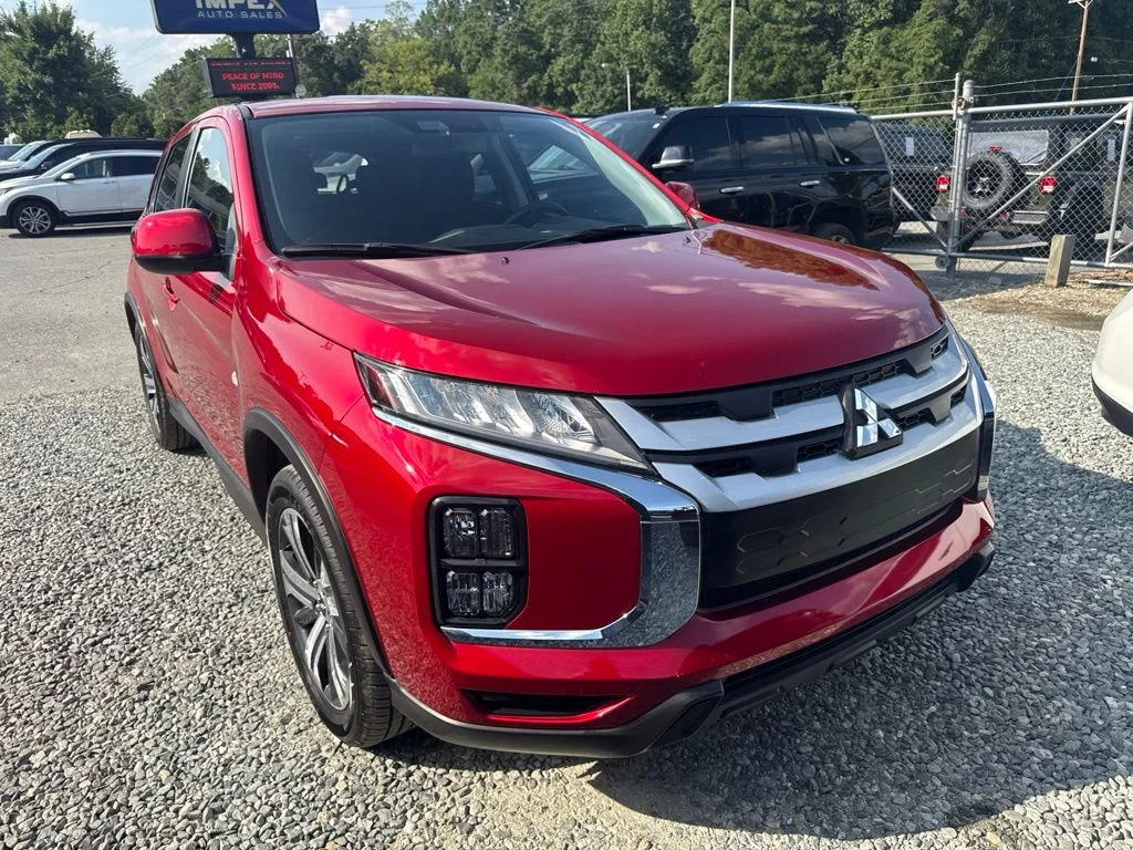 Used 2024 Red Mitsubishi 2.0 ES image 2