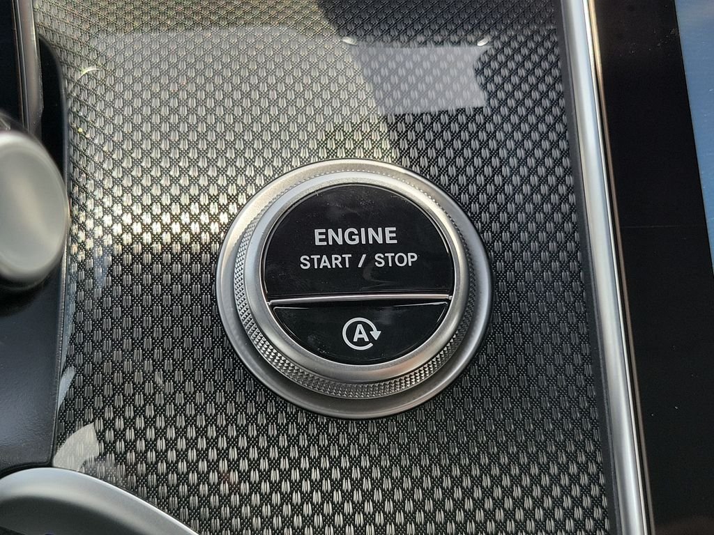 New 2027 MANUFAKTUR Alpine Grey Mercedes-Benz GLC 300 image 29