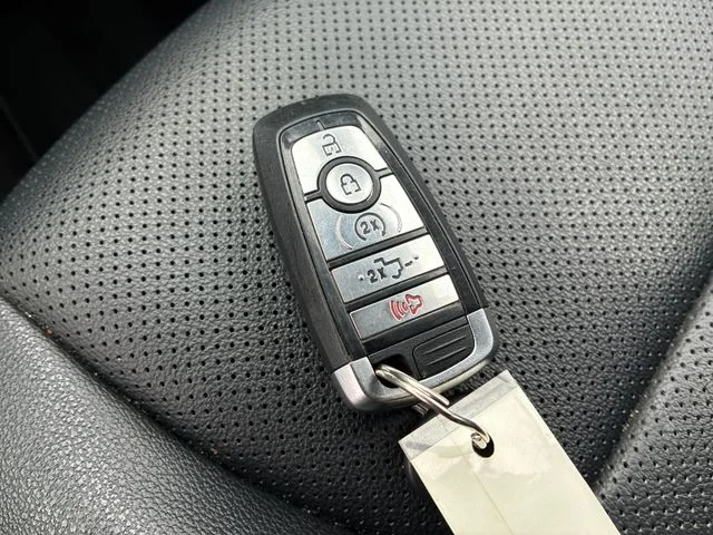 Used 2022 Stone Gray Metallic Ford Lariat image 28