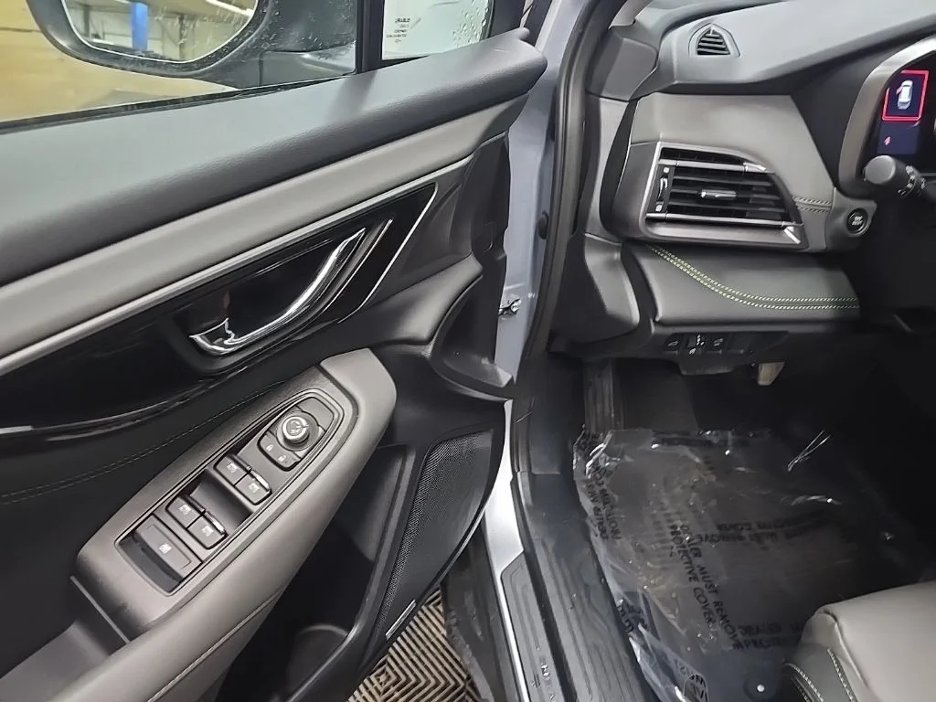 Used 2024 Silver Subaru Onyx Edition image 28