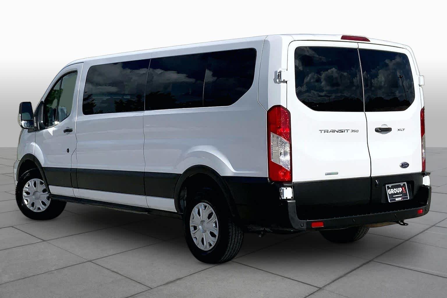 Used 2025 Oxford White Ford XLT image 12