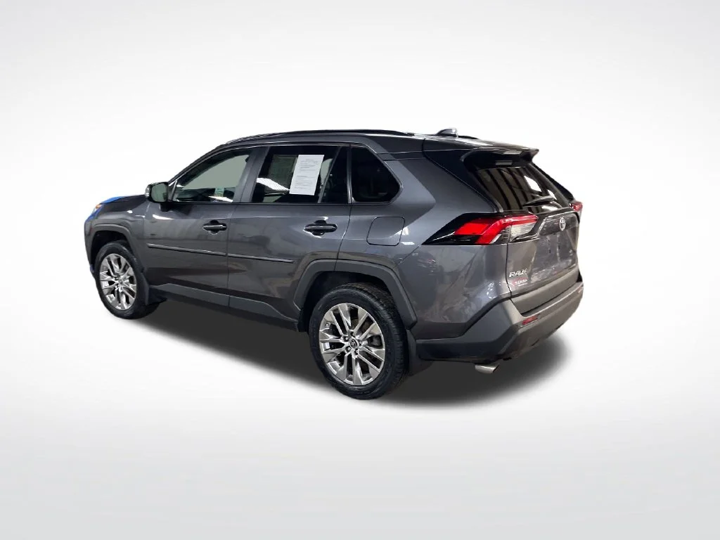 Certified Used 2021 Gray Toyota XLE Premium image 3