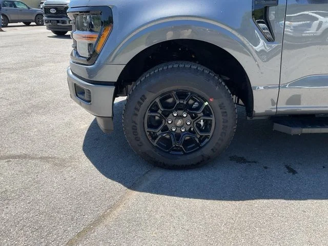 New 2026 Carbonized Gray Metallic Ford XLT image 79