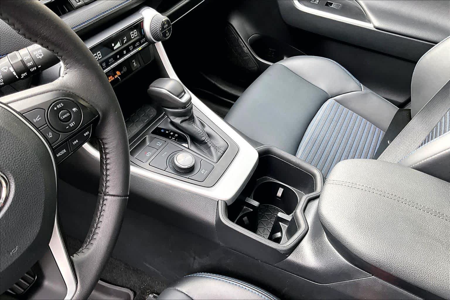 Used 2023 Wind Chill Pearl/Midnight Black Metallic Toyota Hybrid XSE image 17