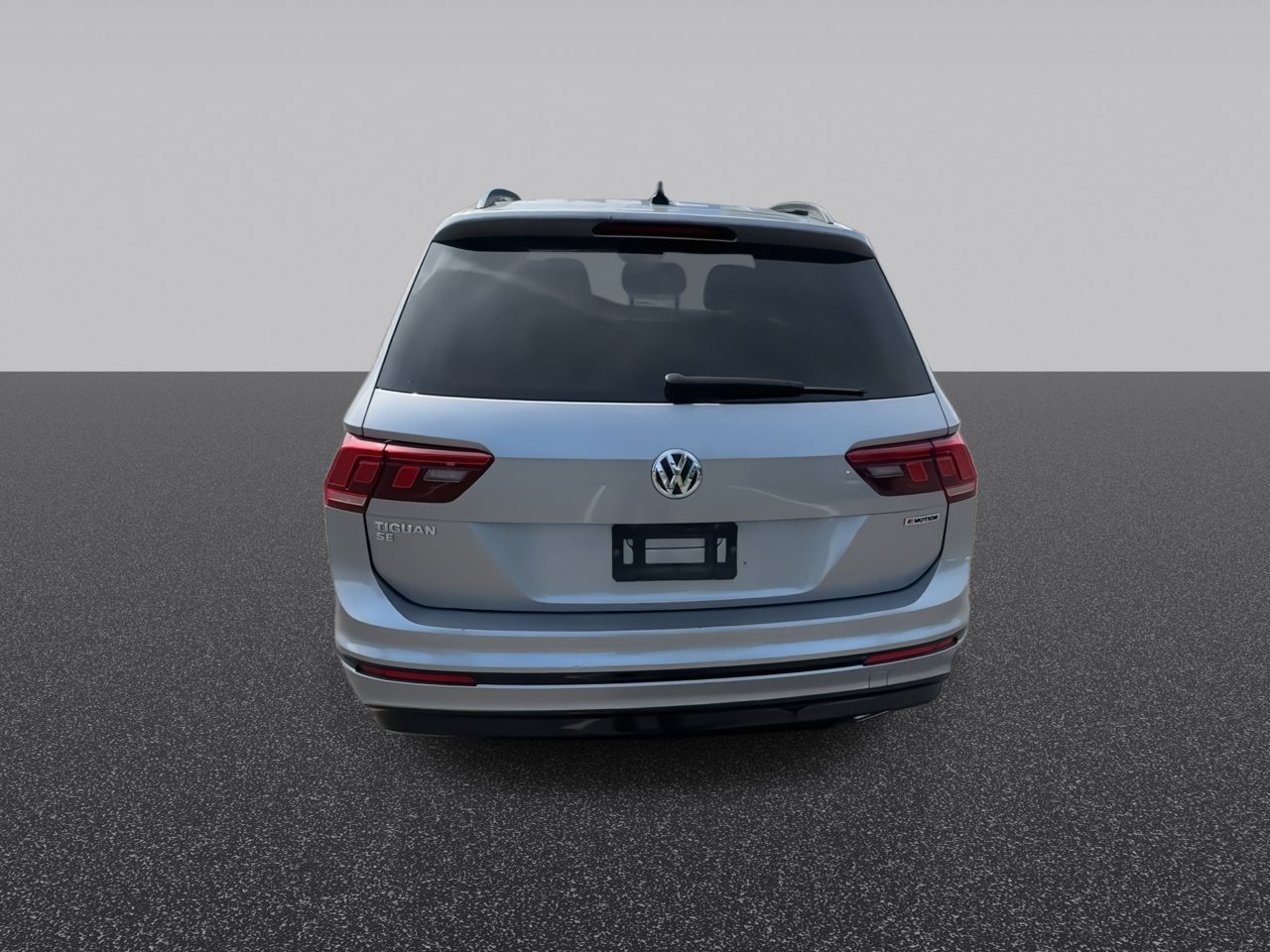 Used 2021 Silver Metallic Volkswagen SE R-Line Black image 7