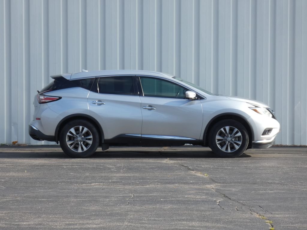Used 2015 Silver Nissan SL image 2