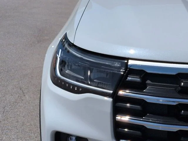 New 2026 Star White Metallic Tri-Coat Ford Active image 10