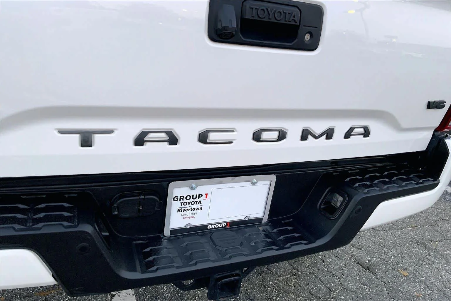 Used 2019 Super White Toyota TRD Off Road image 30