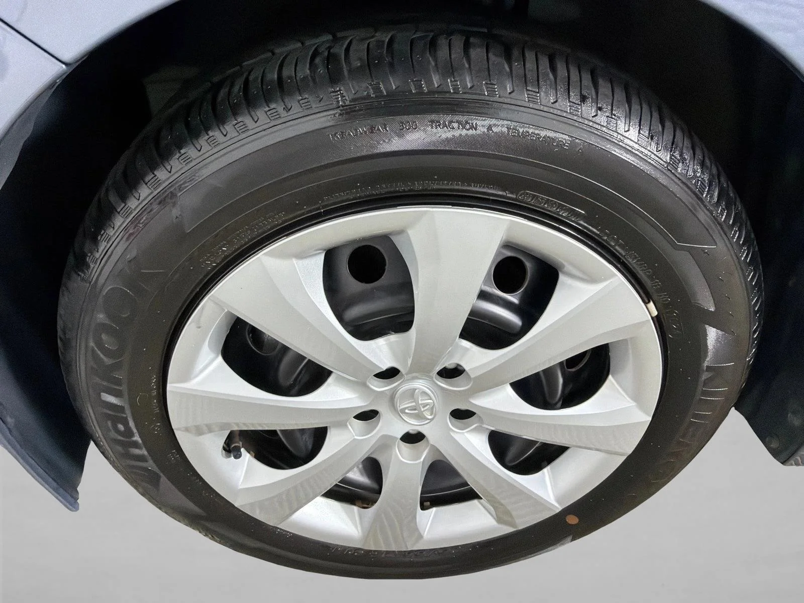 Used 2024 White Toyota LE image 11