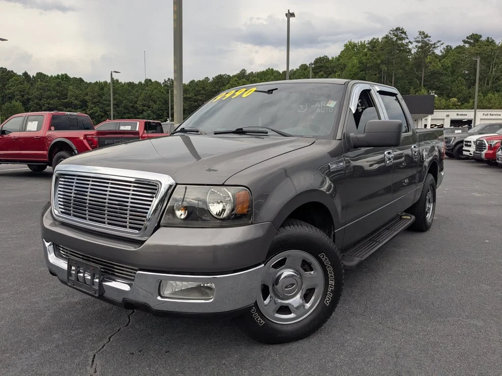 Used 2005  Ford XLT image 1