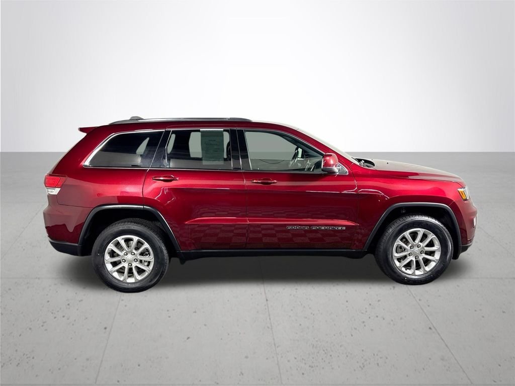 Used 2021 Velvet Jeep Laredo E image 5