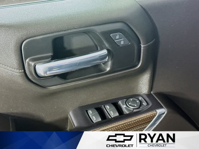 Used 2021 Northsky Blue Metallic Chevrolet LT image 16