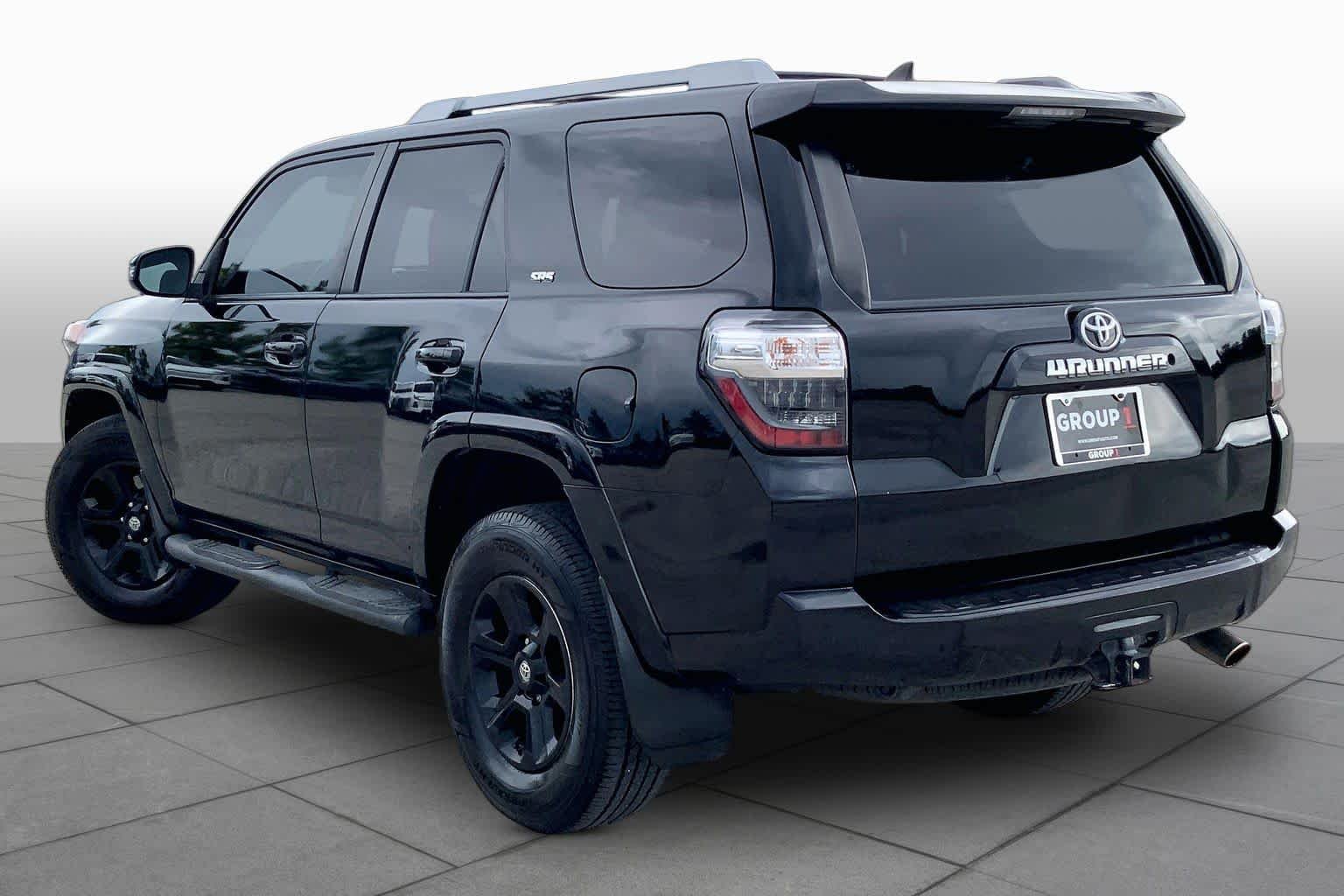 Used 2015 Attitude Black Metallic Toyota SR5 image 12