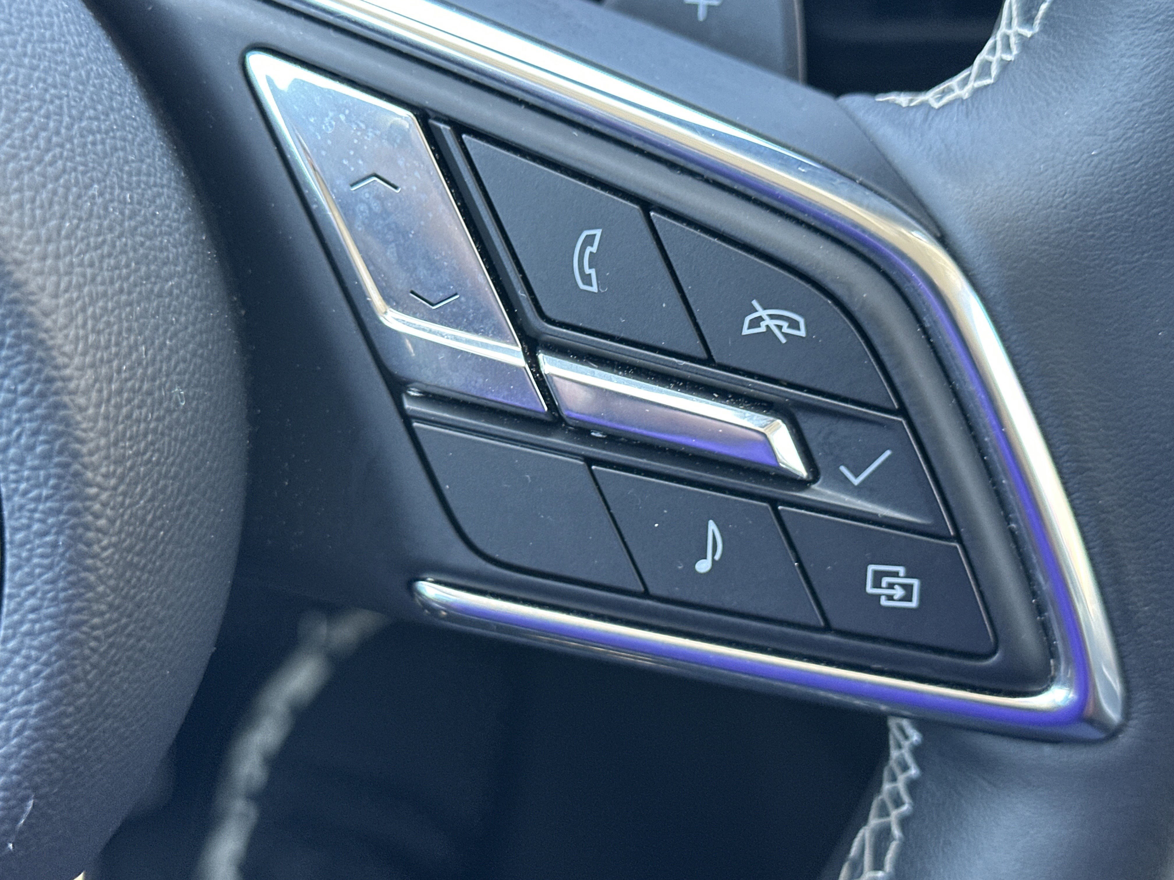 2025 Buick Envision Sport Touring - Photo 26