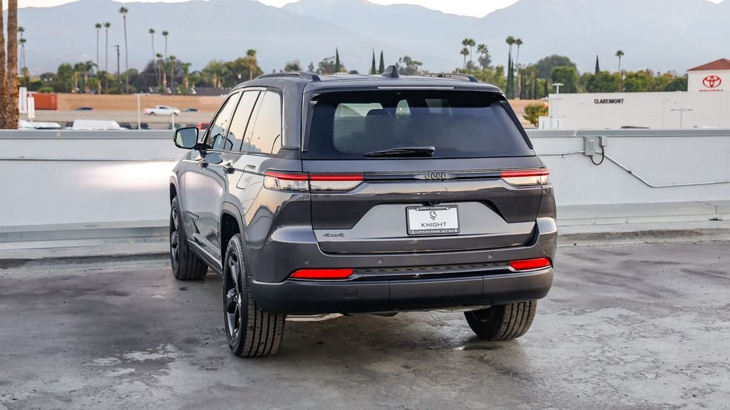 New 2025 Baltic Gray Metallic Clearcoat Jeep Altitude image 7