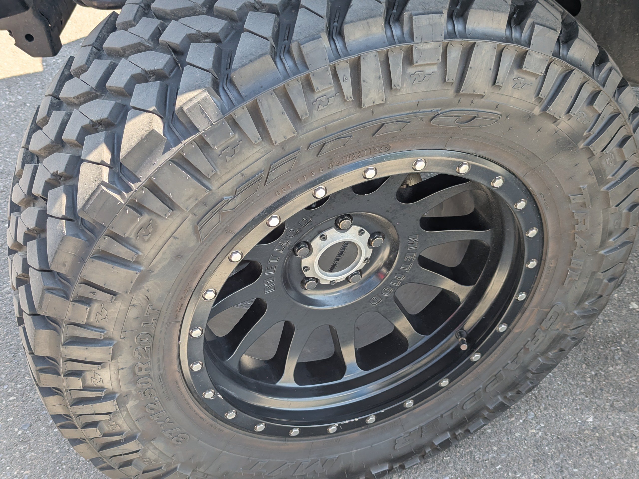 Used 2018  Jeep Rubicon image 38