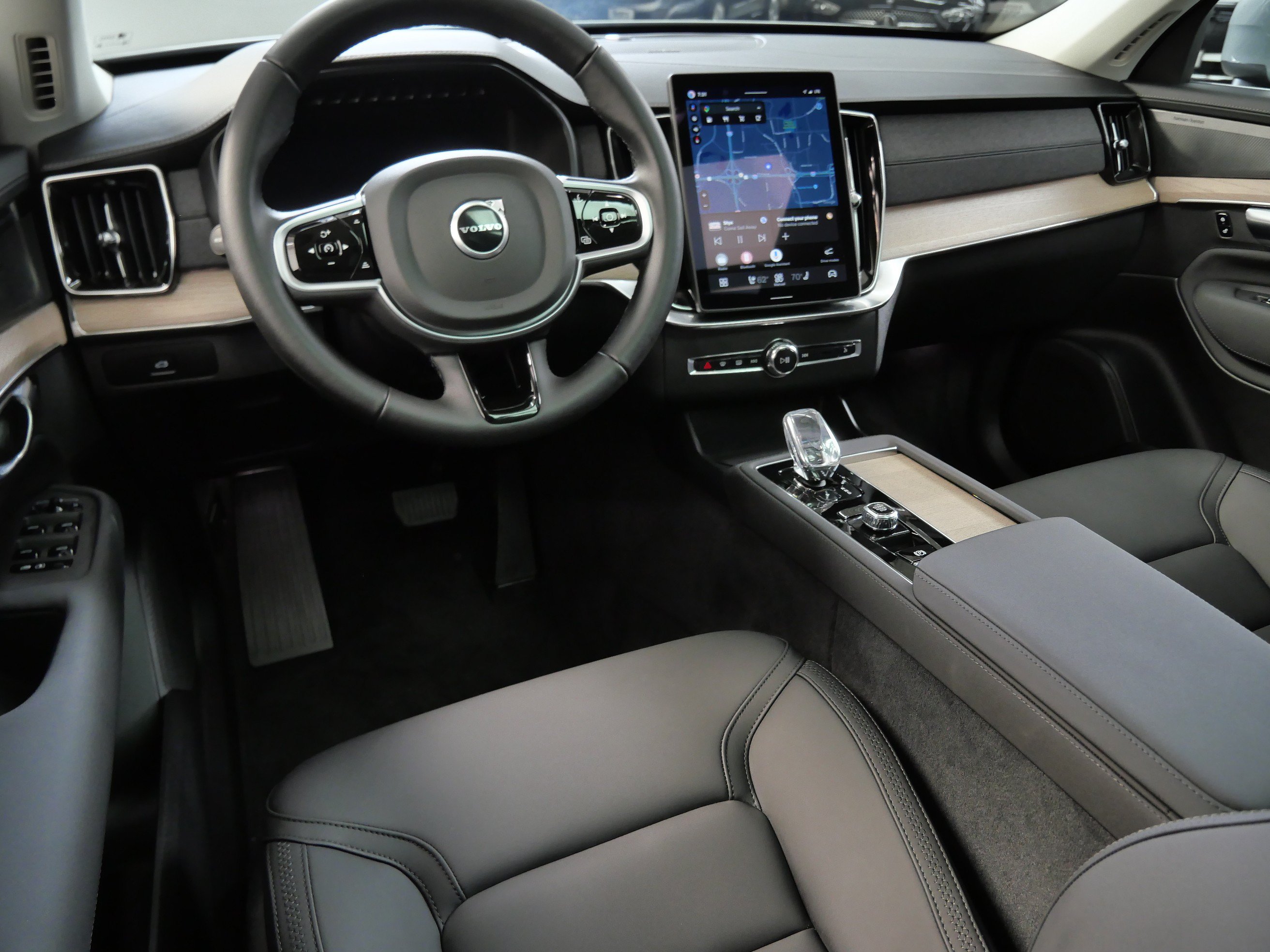 Used 2026 Volvo XC90 Plus with VIN YV4062PE4T1489509 for sale in Minnetonka, Minnesota