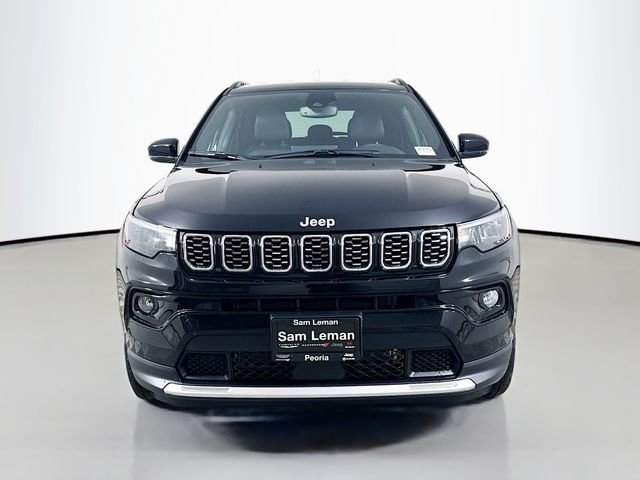 New 2026 Diamond Black Crystal Pearl-Coat Exterior Paint Jeep Limited image 2