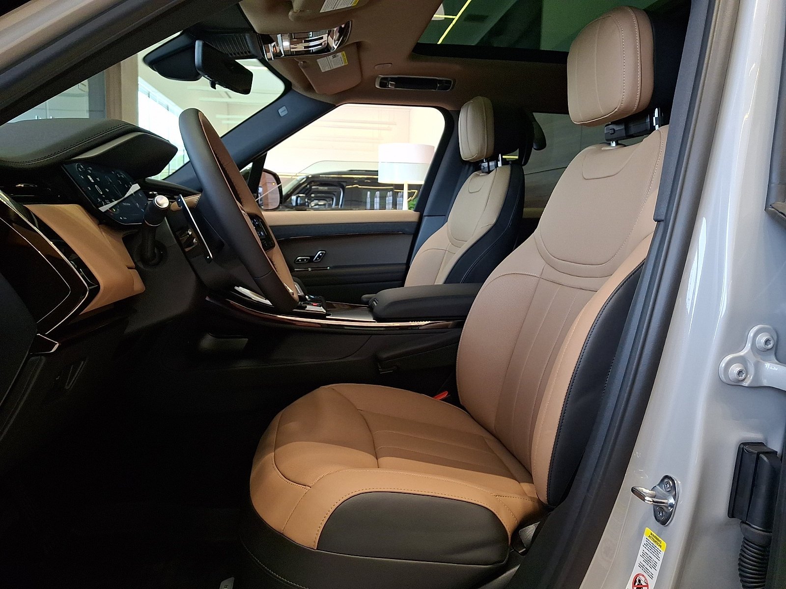 New 2026 Borasco Grey Land Rover  image 8