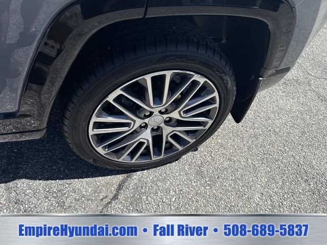 Used 2022 Gray Jeep Limited image 14
