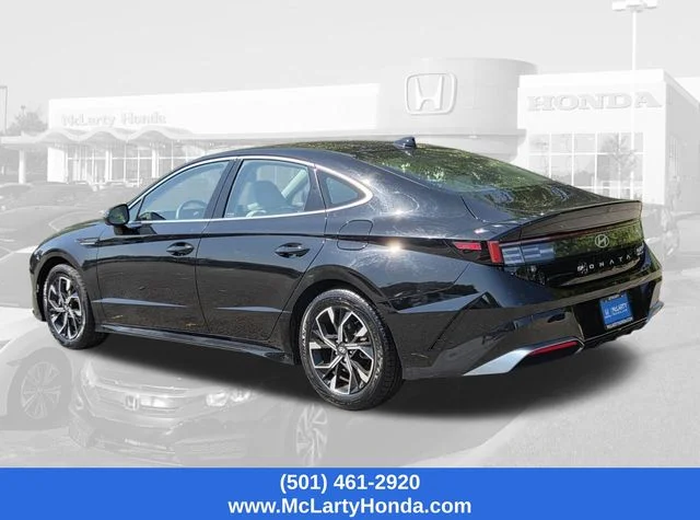 Used 2024 Onyx Black Hyundai SEL image 3