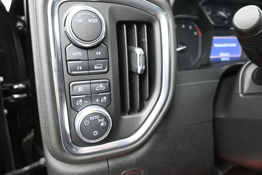 Used 2020 Black GMC Elevation image 18