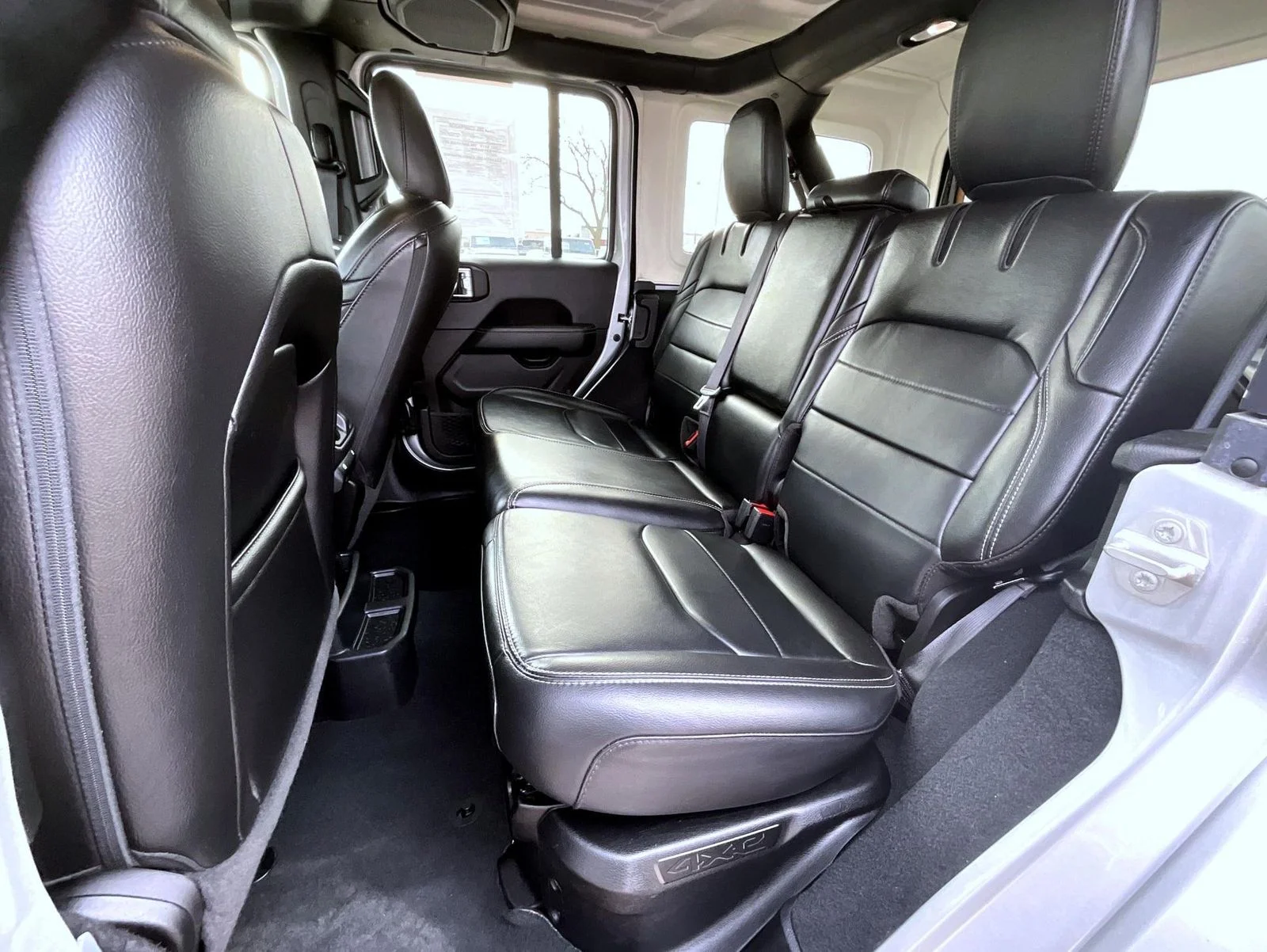 Used 2023 Silver Jeep Sahara 4xe image 20