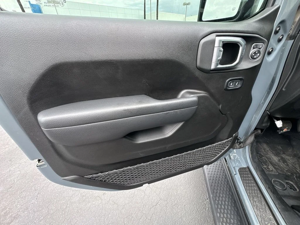 Used 2025 Gray Jeep Sport S image 22