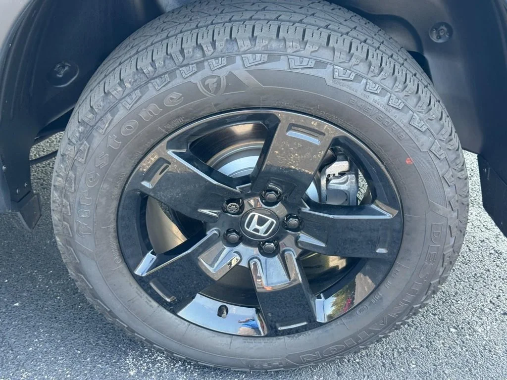 Certified Used 2024 Black Honda Black Edition image 9