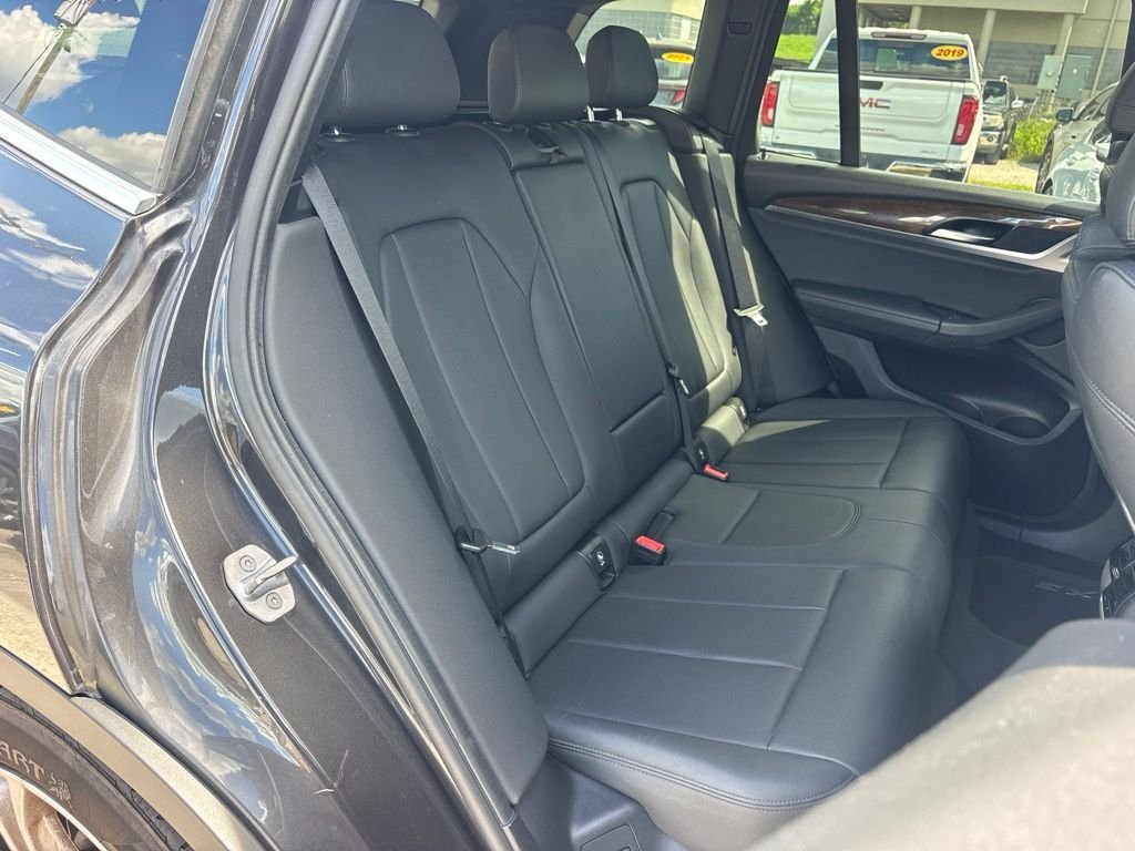 Used 2020 Gray BMW sDrive30i image 17
