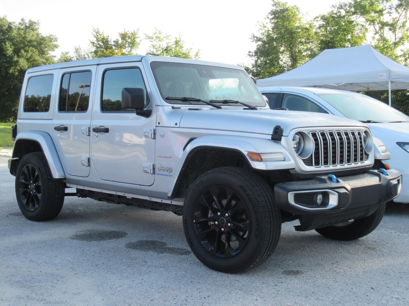 Used 2024 Silver Jeep Sahara 4xe image 1