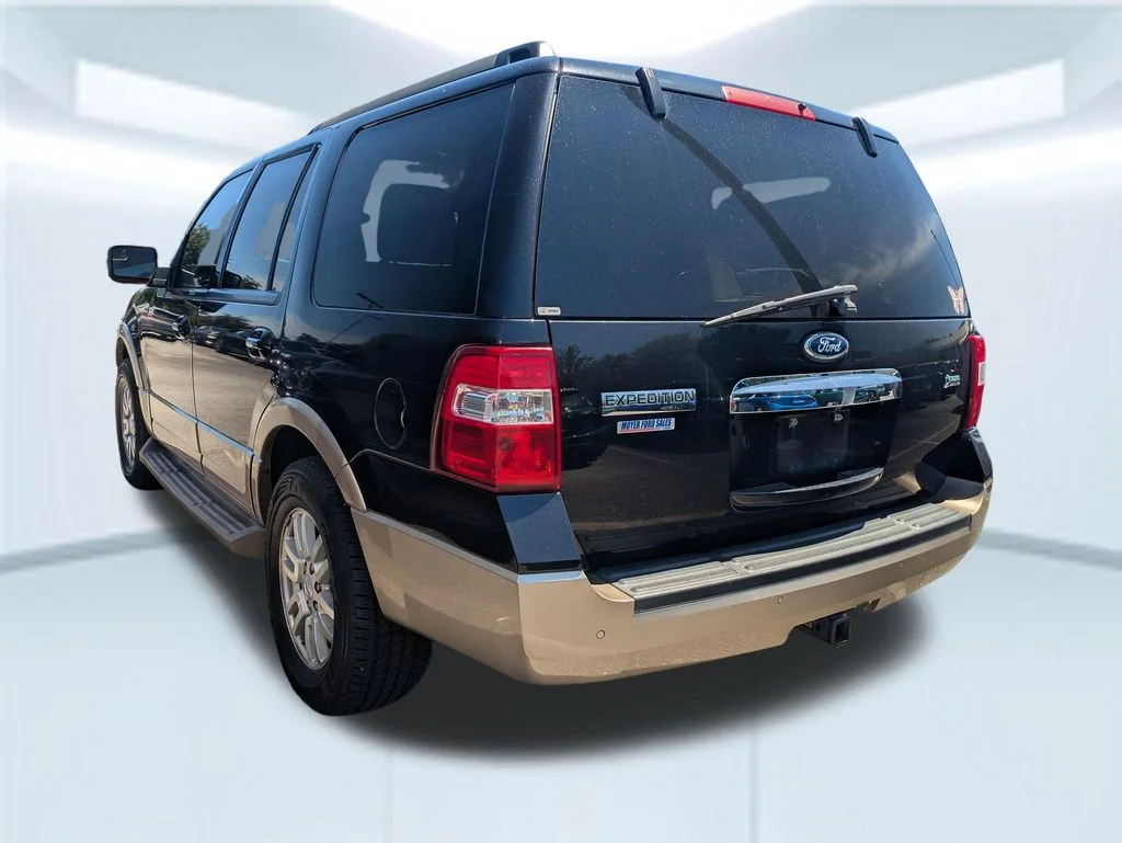 Used 2013 Black Ford XLT image 2