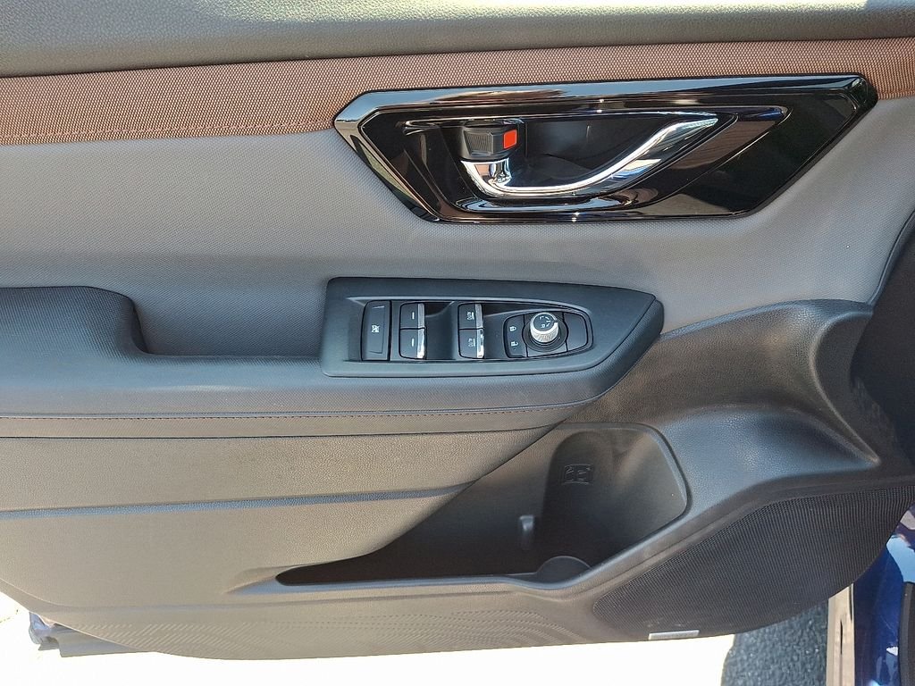 Used 2025 Sapphire Blue Pearl Subaru Sport image 13