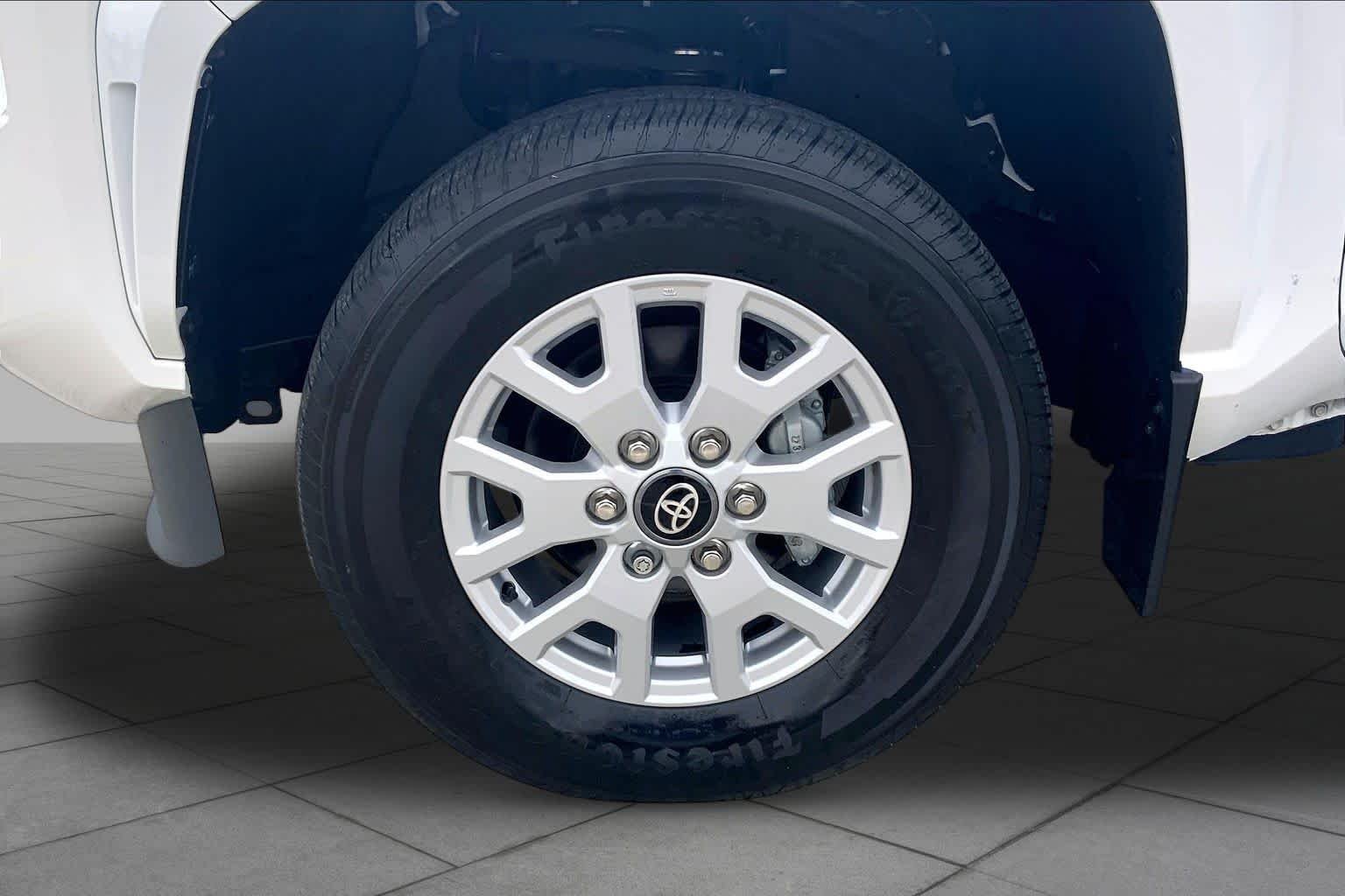 Used 2024 Ice Cap Toyota SR5 image 11