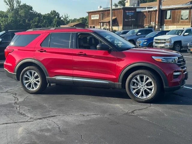 Used 2021 Rapid Red Metallic Tinted Clearcoat Ford  image 2