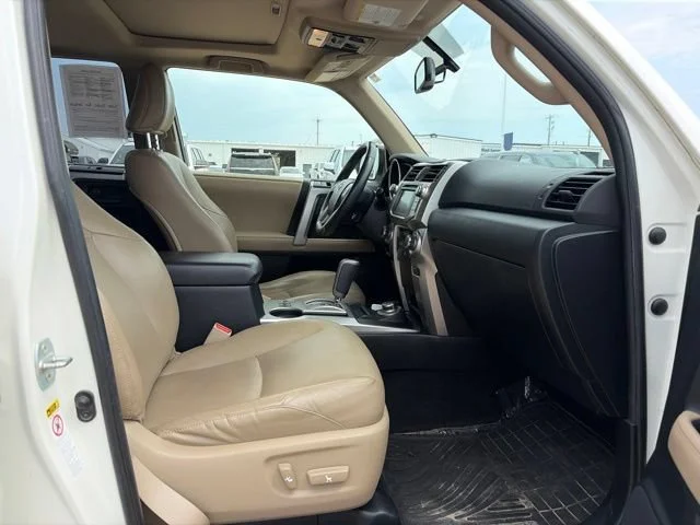 Used 2012  Toyota SR5 image 23