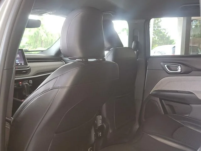 Certified Used 2024 Gray Jeep Latitude image 11